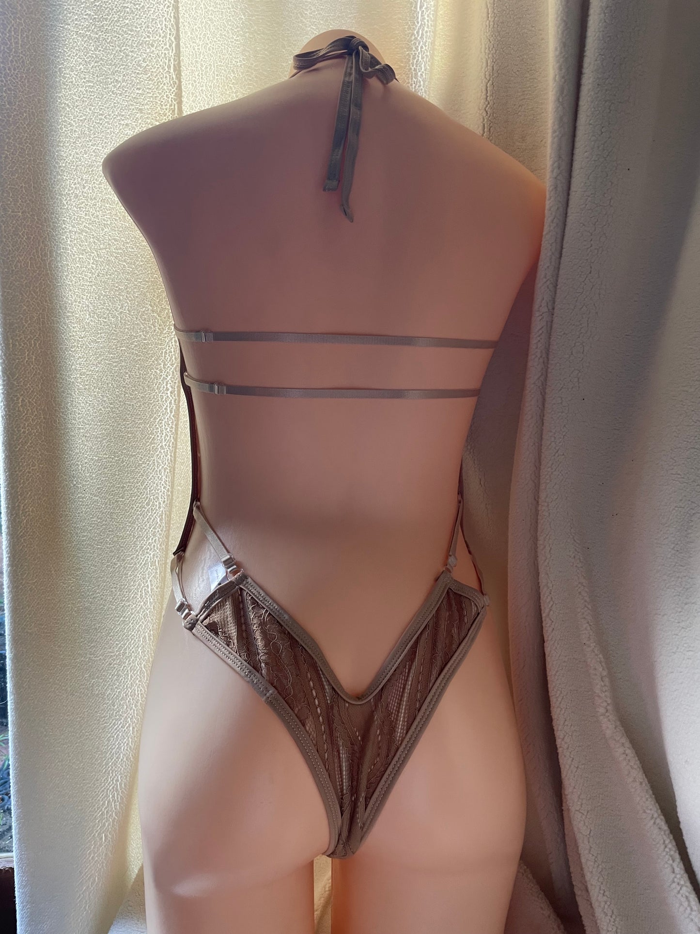 Double bow tie bodysuit - tan lace