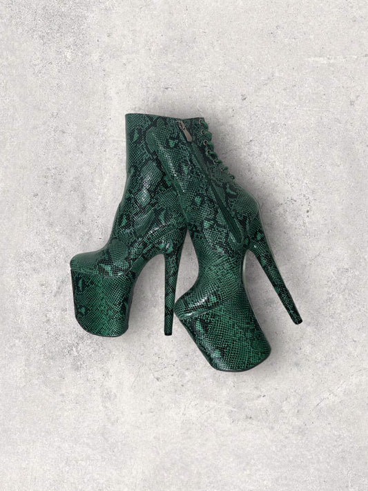 Medusa - Forest green - back laces ankle boots - 8 inch