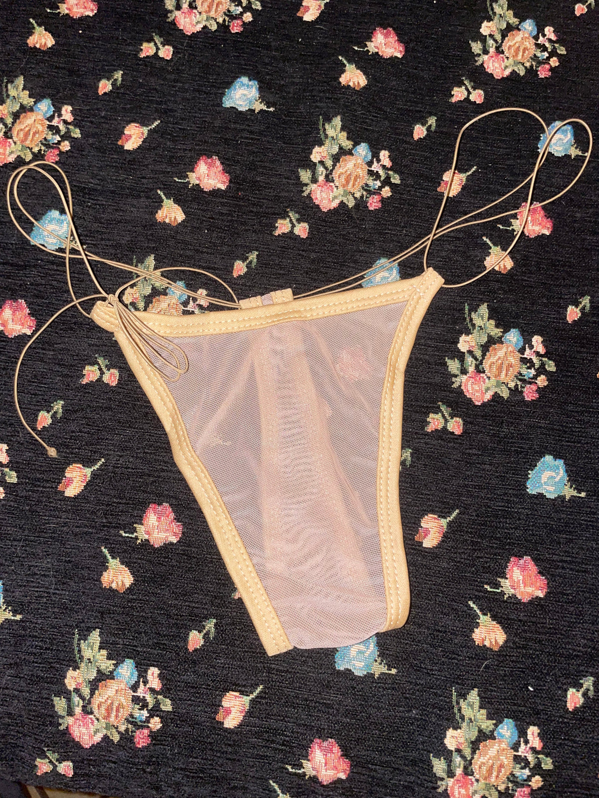 Undercover - Y string mesh underwear