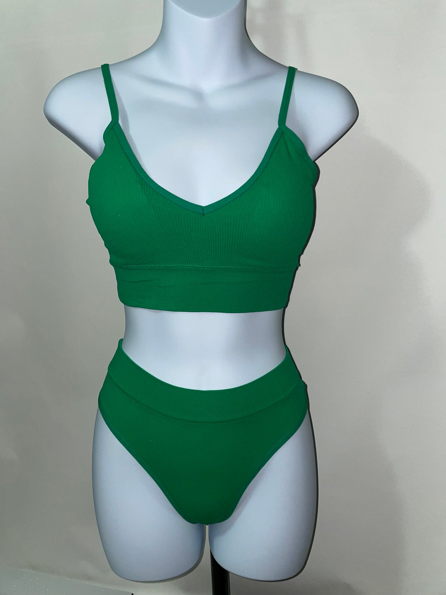 Pole set - bra and high waisted bikini bottom