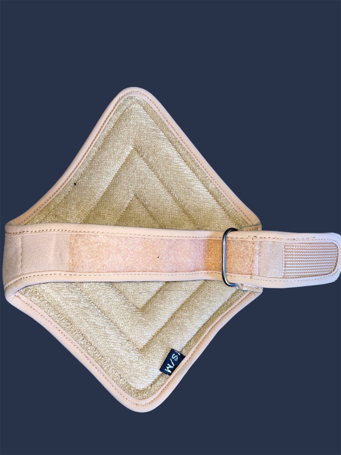 Diamond shaped knee pads