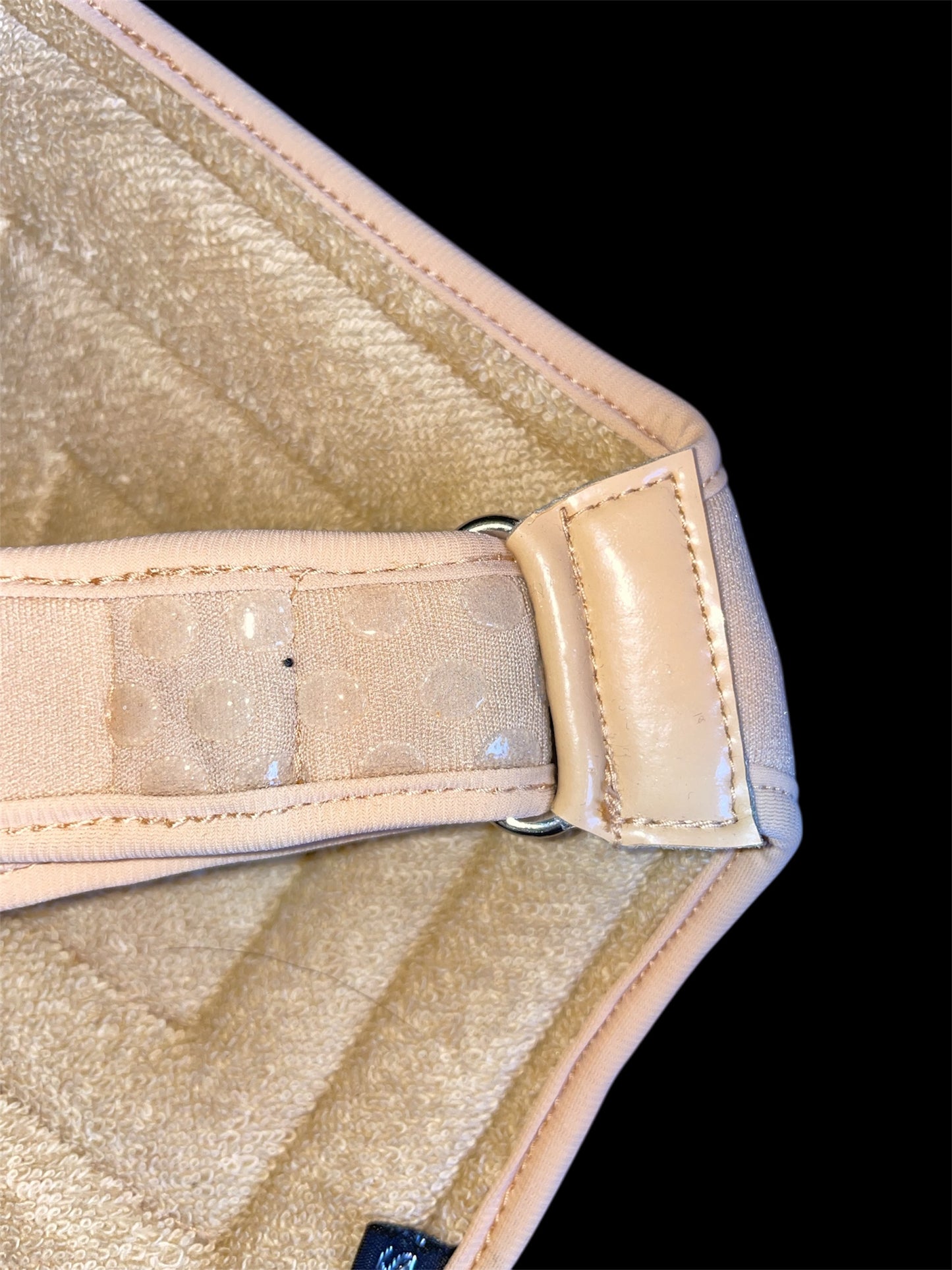 Diamond shaped knee pads