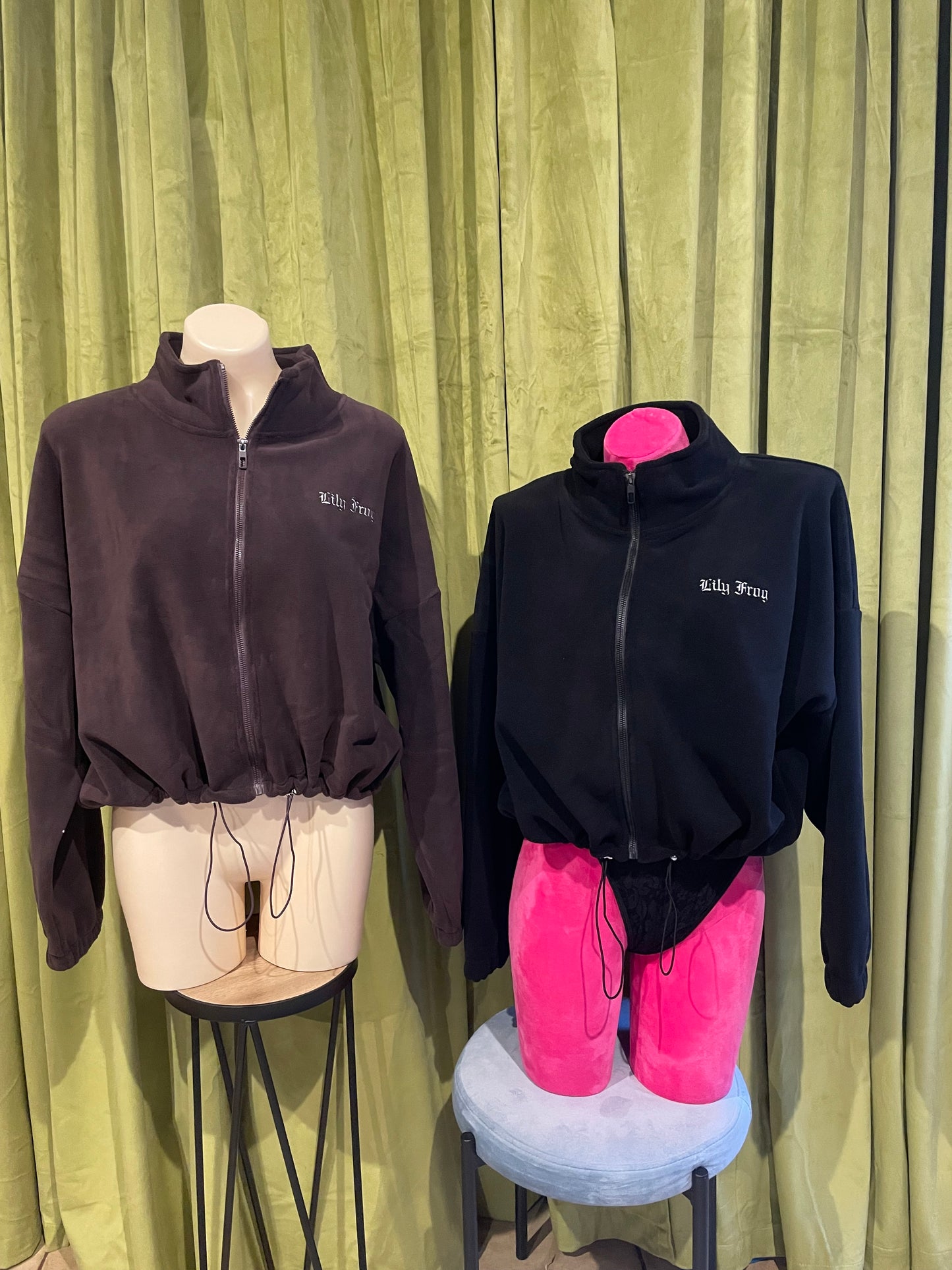 Embroidery fleece jumper Brown