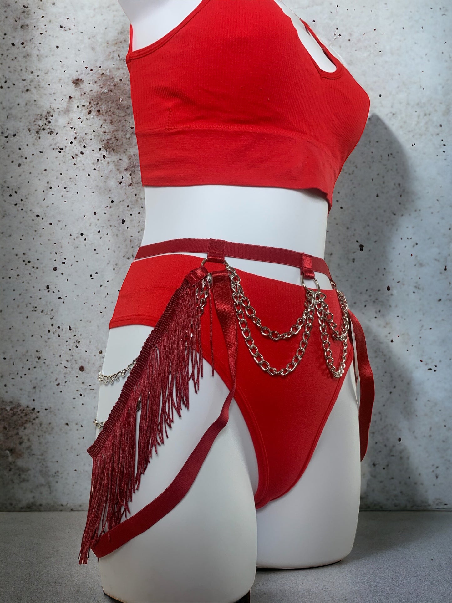 Tassels belt red