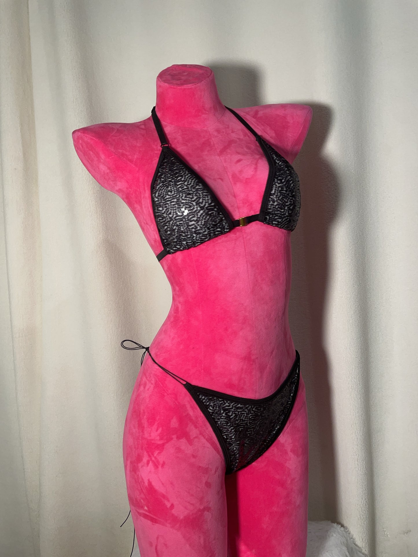 Sequin bikini scrunch bottom - black