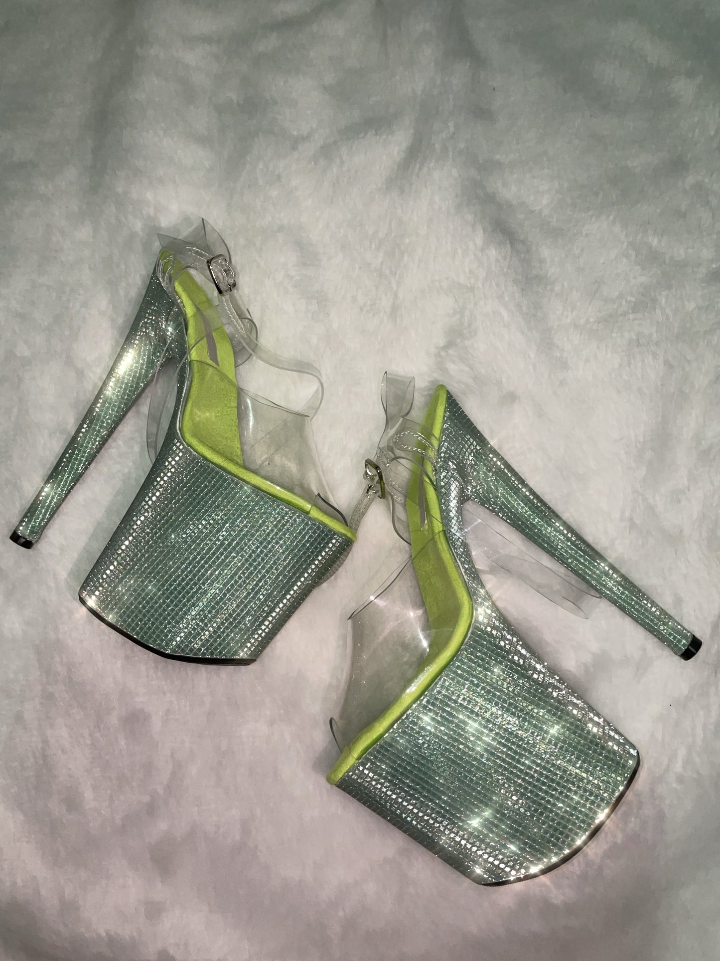 Green Diamond print sandal with cross ankle straps