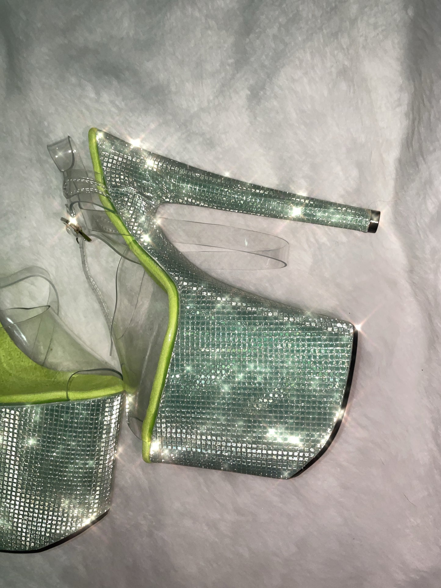 Green Diamond print sandal with cross ankle straps