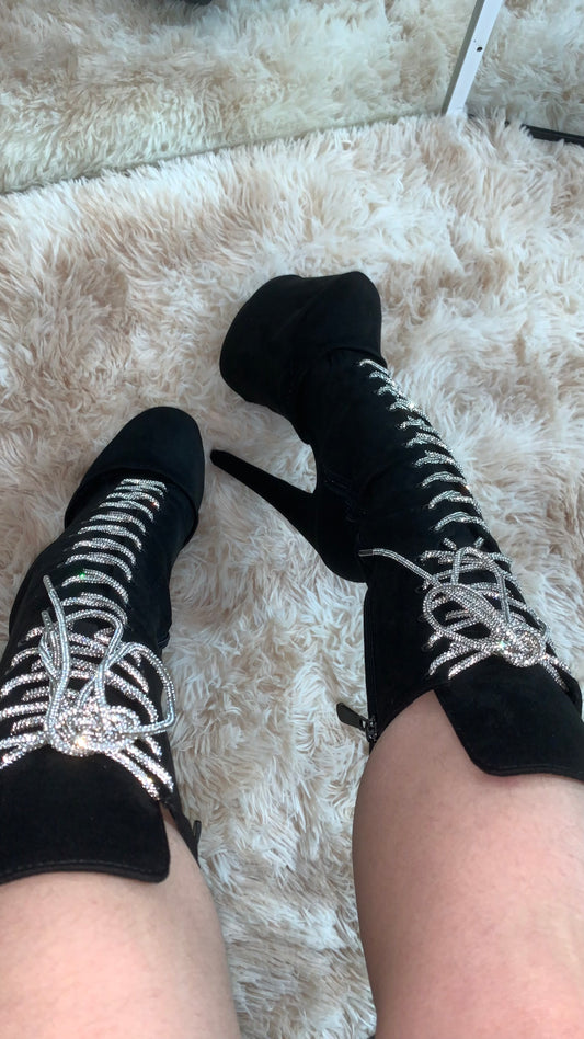 Diamond boot laces