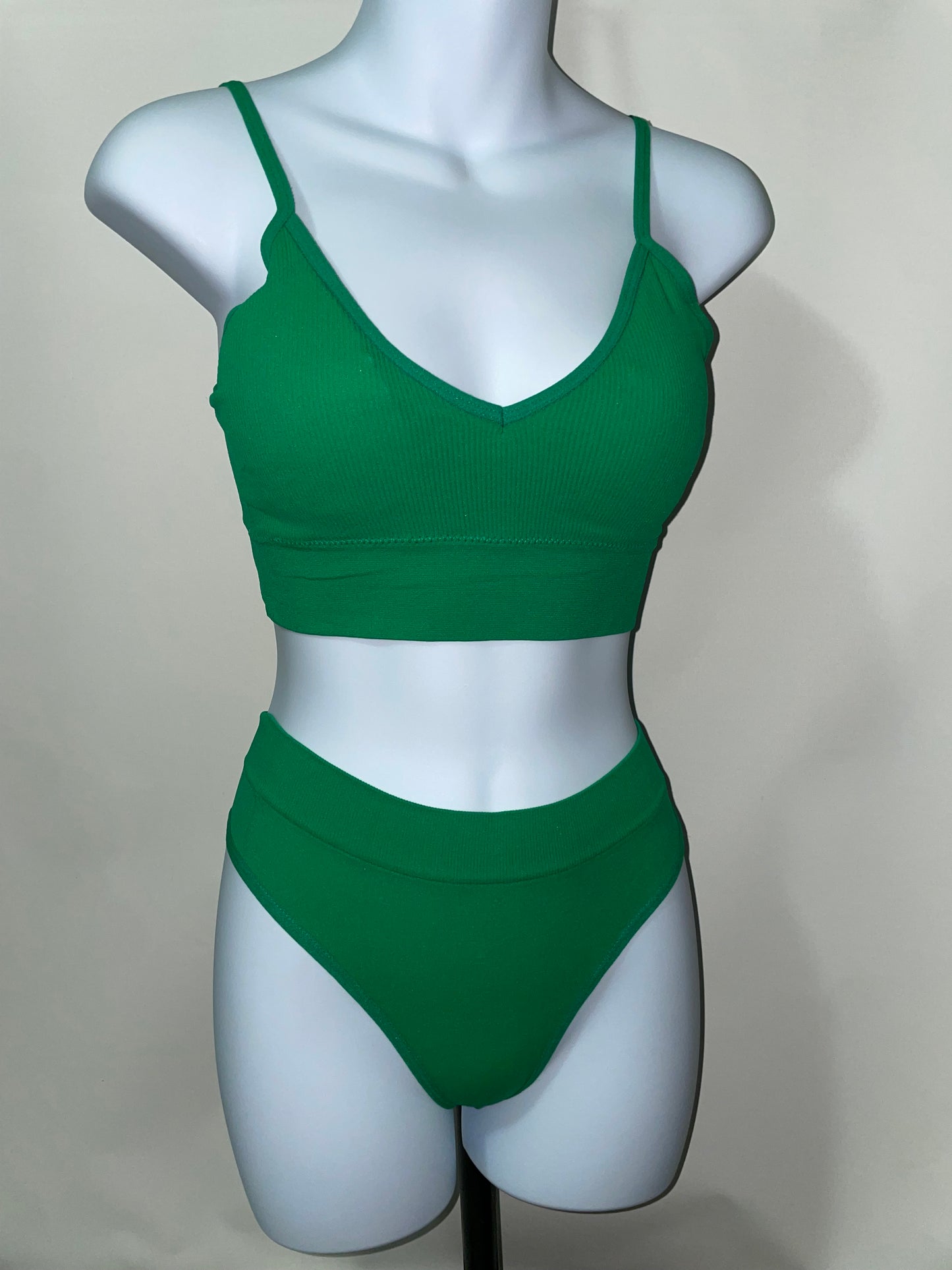 Pole set - bra and high waisted bikini bottom